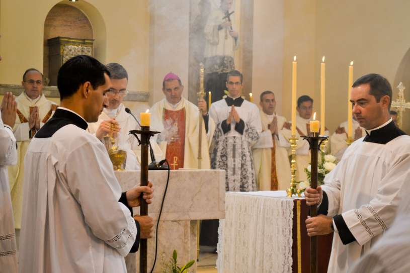 ordenacion-sacerdotal-p.juan-de-dios05