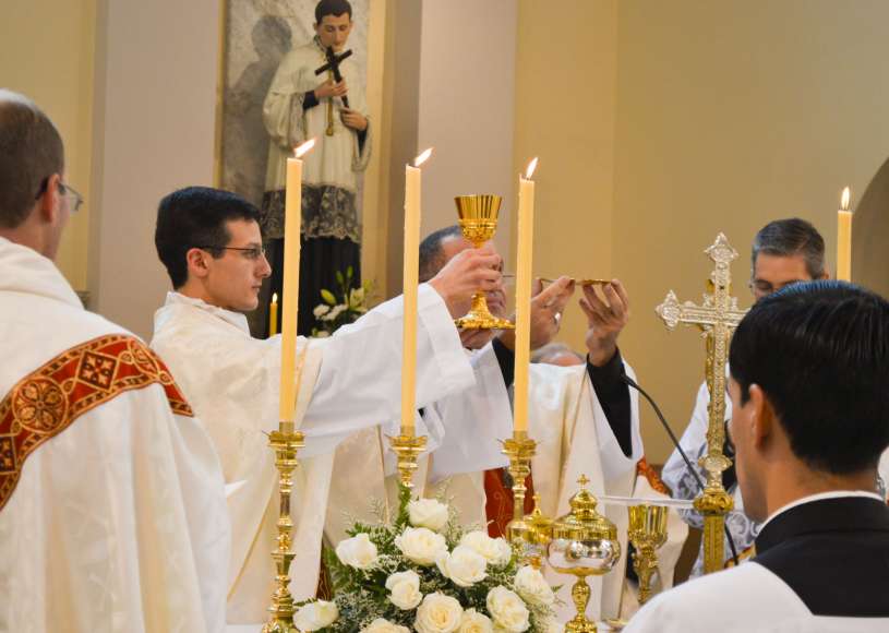 ordenacion-sacerdotal-p.juan-de-dios26