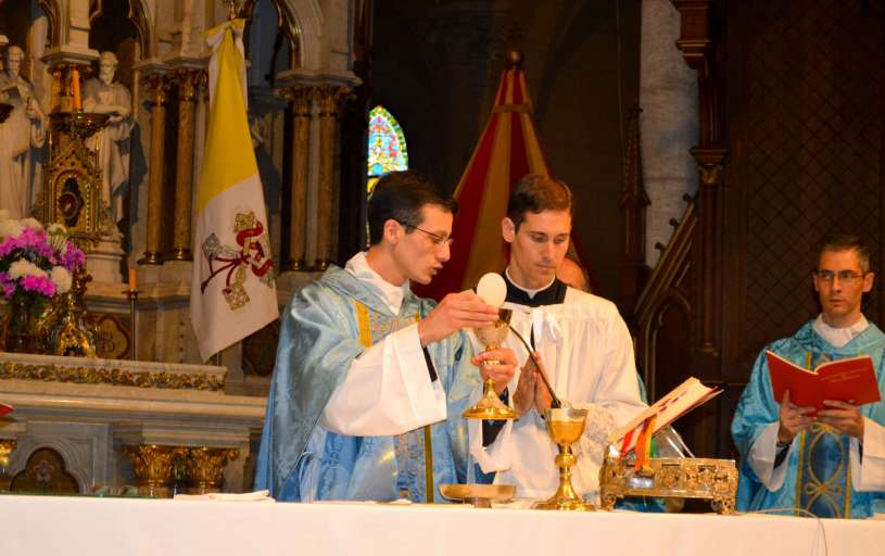 ordenacion-sacerdotal-p.juan-de-dios75